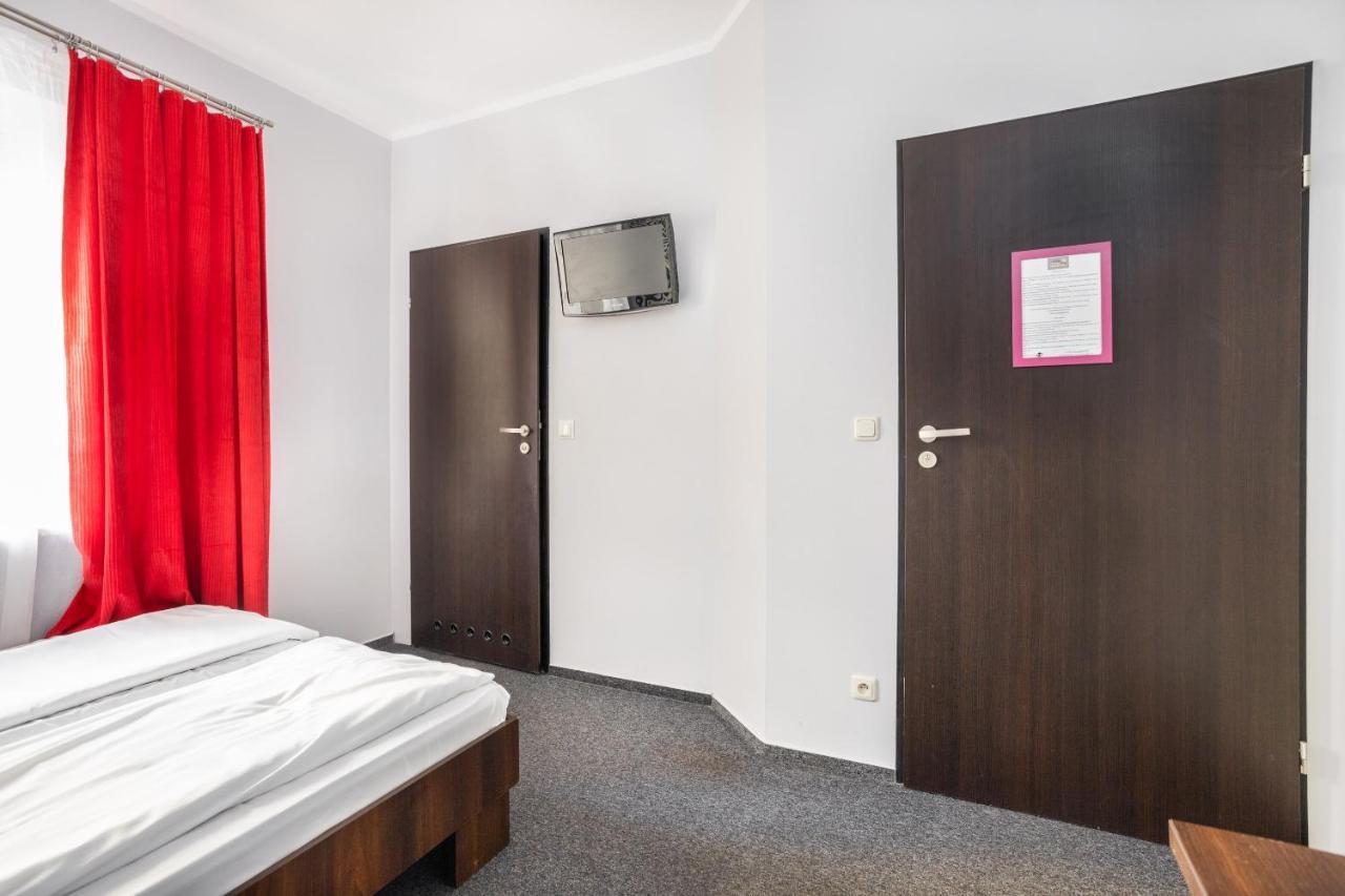 Shick Hostel Wrocław Exterior foto